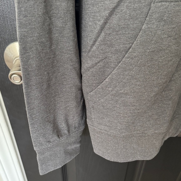 Patagonia Honolulu Men's Charcoal Zip-Up Hoodie - Picture 7 of 10